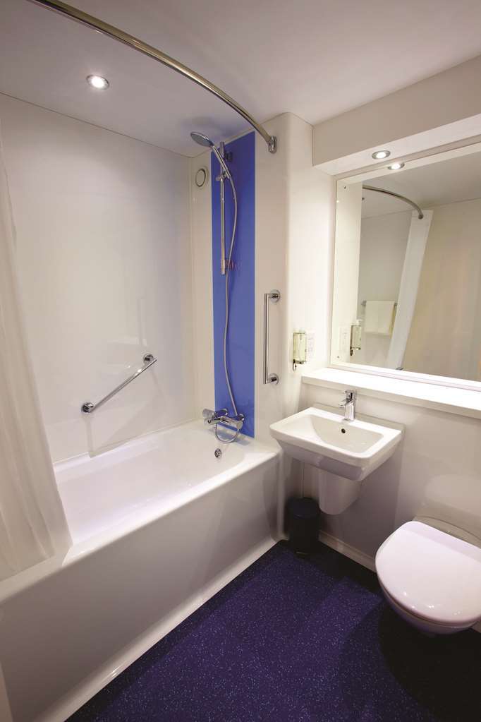Travelodge Chester Central Стая снимка